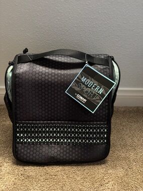 Modern Sport by Conair Black Cosmetic Travel Case with Mint Accents NWT